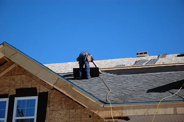 Best Shingle Roofing Installation  in Grinnell, IA